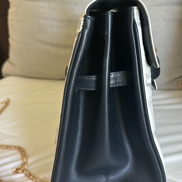 🔥🔥🔥MCM TOP HANDLE HANDBAG - Picture 8 of 11